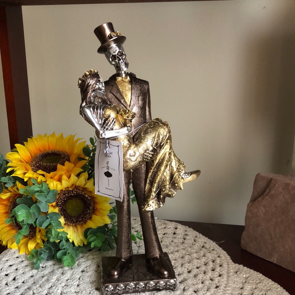 Gothic Skeleton Wedding Couple Figurine Decor